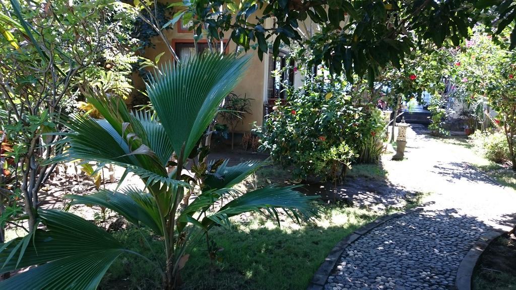 Barracuda Beach Hostel Amed Exterior foto